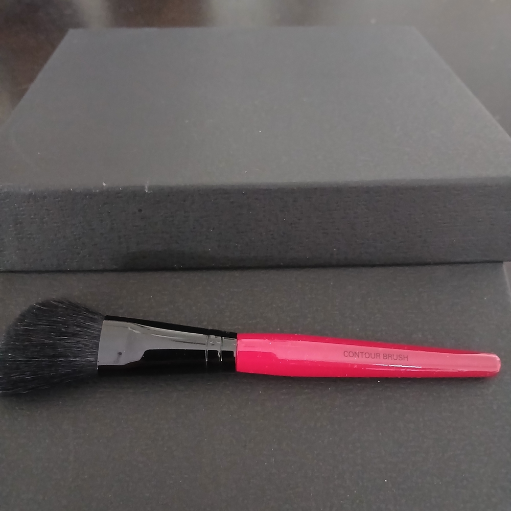 Smashbox Red Contour Brush